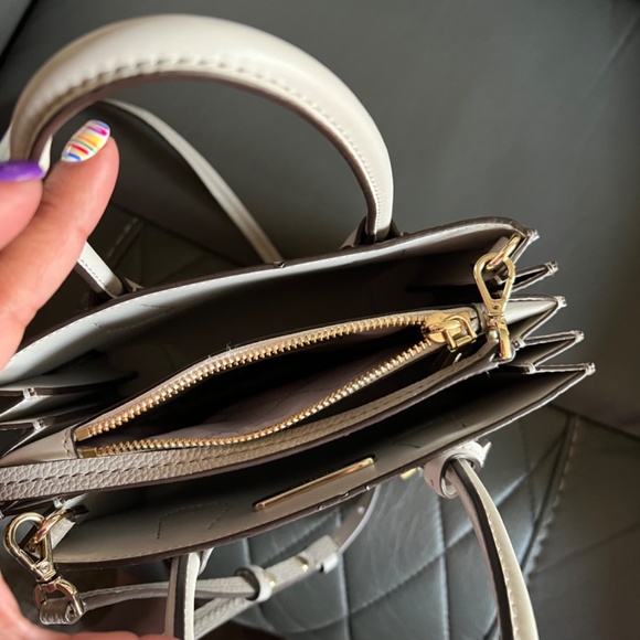 Micheal kors bag - Picture 14 of 14